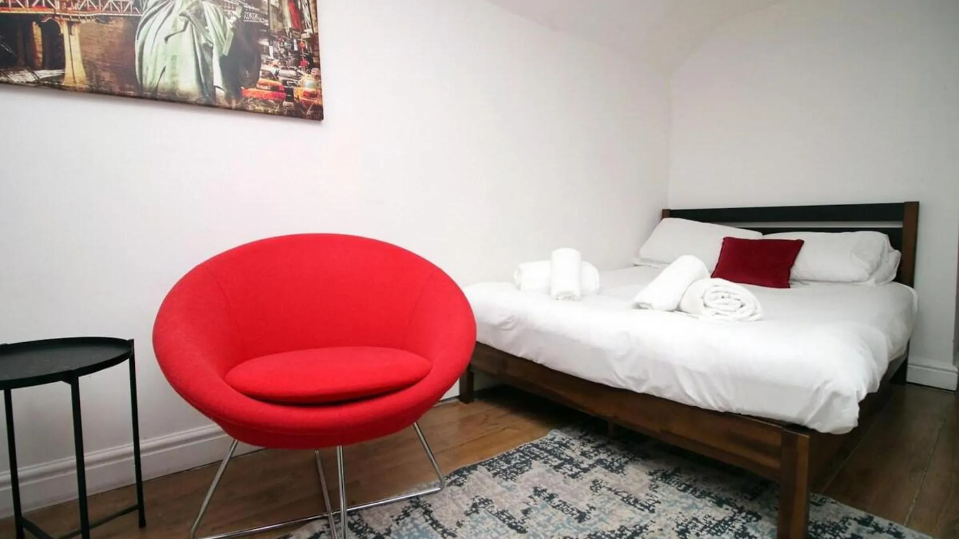 Apartment Comfortable 5-Bedroom Home Free Parking Swansea